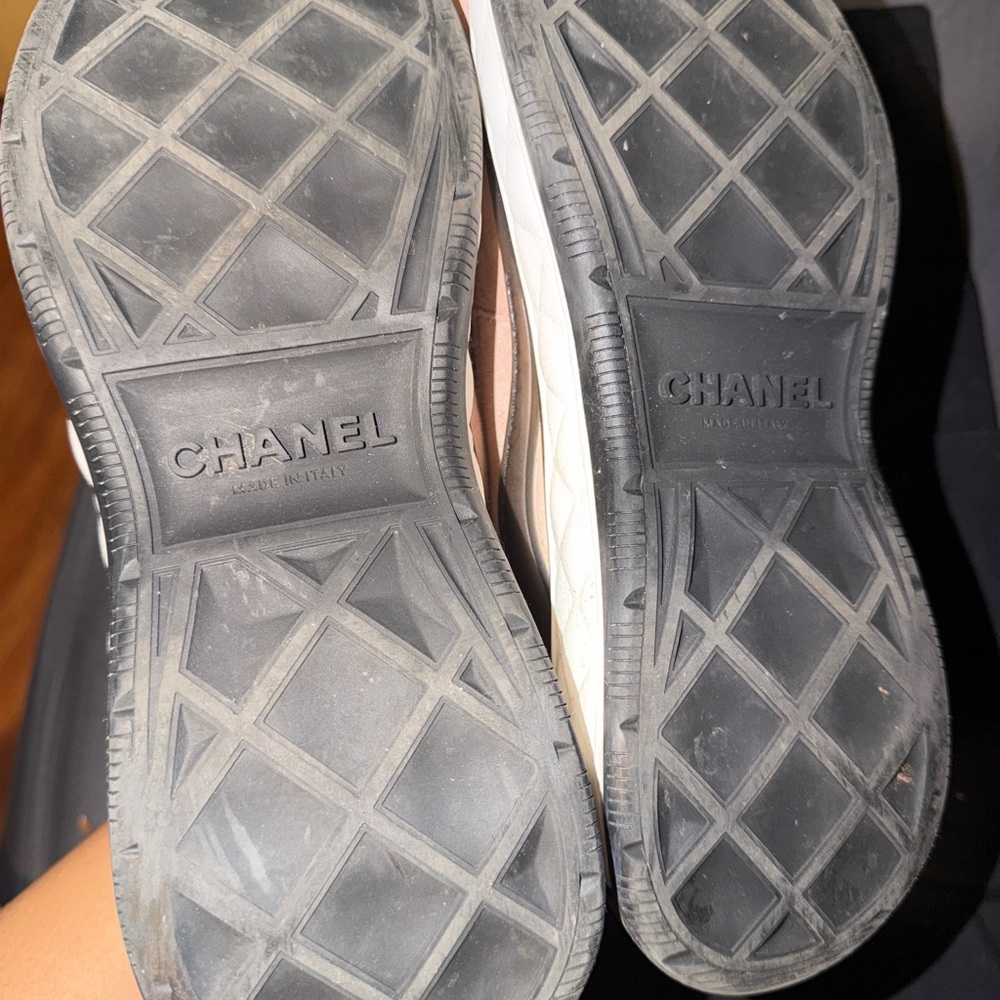 Chanel Pink Suede Sneakers Size 41 Excellent Condition! - Picture 6 of 10
